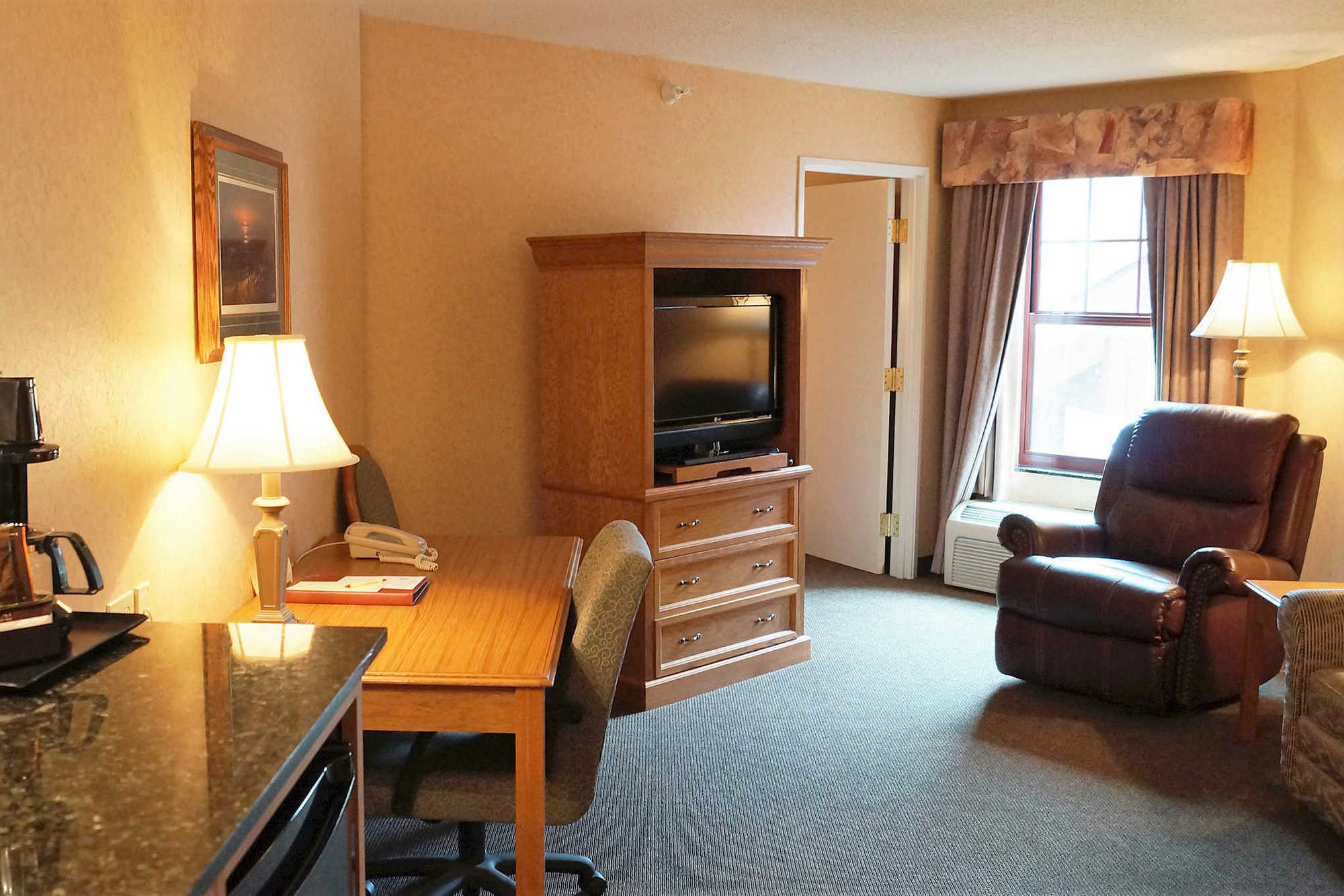 Norfolk Lodge & Suites, Ascend Hotel Collection Room photo